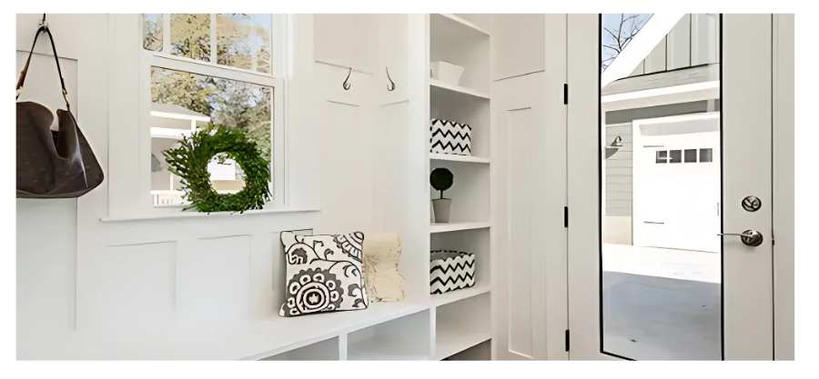 Fashion Meets Function: Stylish Storage Solutions for Small Spaces