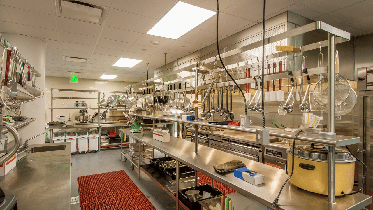 Commercial Cleaning Services for Restaurant Dining Areas Beyond the Busy Kitchen