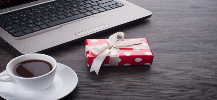 5 Tips to Make Company Gifts More Meaningful and Memorable for Your Employees