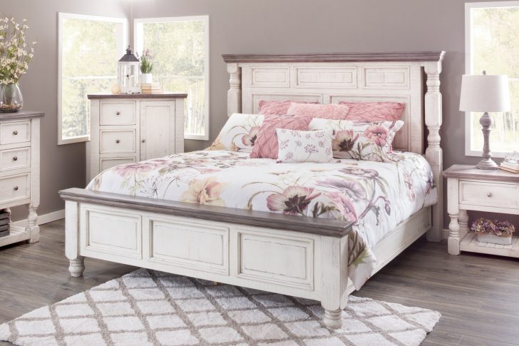 HOG creating dreamiest vintage bedroom