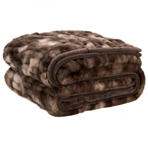 Mon Chateau Luxe shops Faux Fur Throw