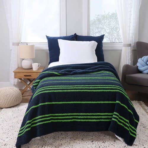 Life Comfort Ultimate Kids Sherpa Fleece Blanket - 90" L X 72" W. Home Office Garden | HOG-HomeOfficeGarden | online marketplace