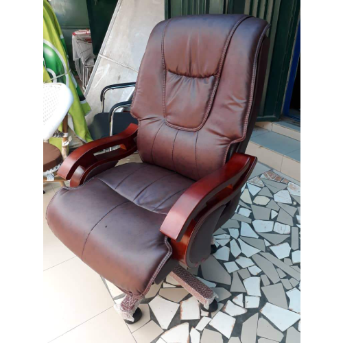 Brown Leather Chair - G9 @HOG - Home Office Garden Online Marketplace