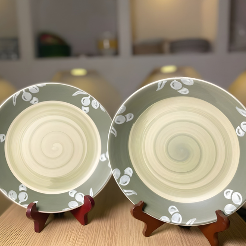 Decorative Ceramic Plates with Spiral and Leaf Motif – Set of Two @HOG - Home, Office, Garden, Online Marketplace