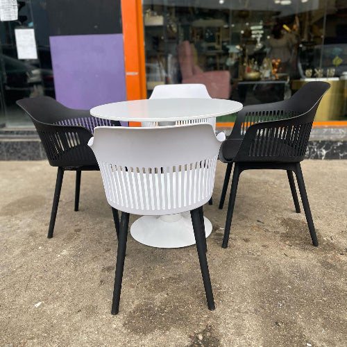 Nordic Design Dining Set. @HOG - Home Office Garden Online Marketplace