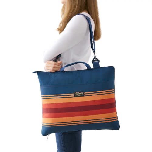 Pendleton Outdoor Packable Blanket - water Resistant - Blue - 60in x 72in - 152cm x 182cm. Home Office Garden | HOG-HomeOfficeGarden | online marketplace