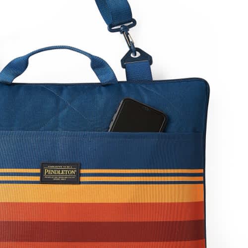 Pendleton Outdoor Packable Blanket - water Resistant - Blue - 60in x 72in - 152cm x 182cm. Home Office Garden | HOG-HomeOfficeGarden | online marketplace