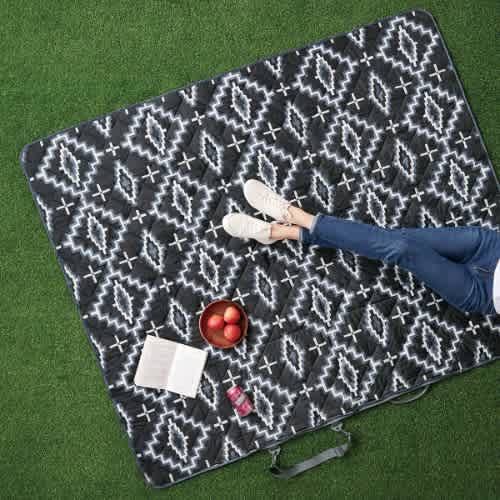 Pendleton Outdoor Packable Blanket ''water Resistant'' - Black 60in x 72in - 152cm x 182cm. Home Office Garden | HOG-HomeOfficeGarden | online marketplace