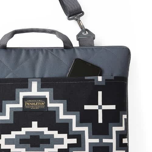 Pendleton Outdoor Packable Blanket ''water Resistant'' - Black 60in x 72in - 152cm x 182cm. Home Office Garden | HOG-HomeOfficeGarden | online marketplace
