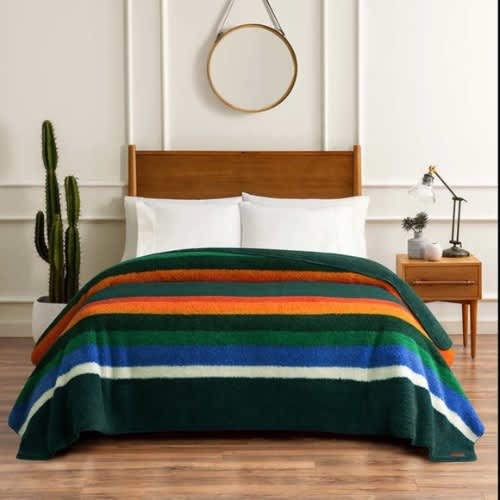 Pendleton Queen Sherpa Fleece Blanket - Evergreen Stripe. Home Office Garden | HOG-HomeOfficeGarden | online marketplace