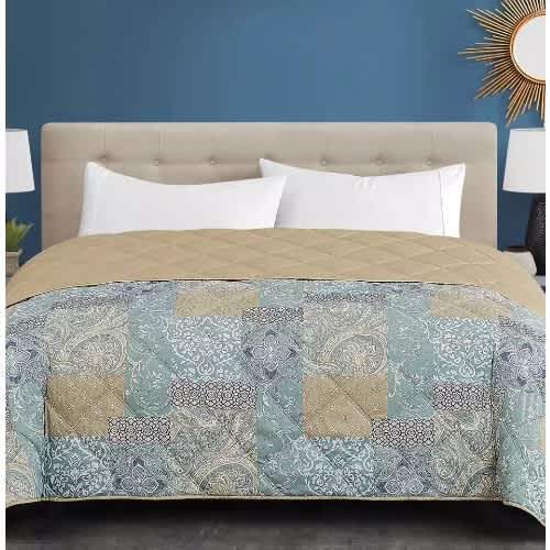 Seasons Collection Down Alternative Blanket. Home Office Garden | HOG-HomeOfficeGarden | online marketplace