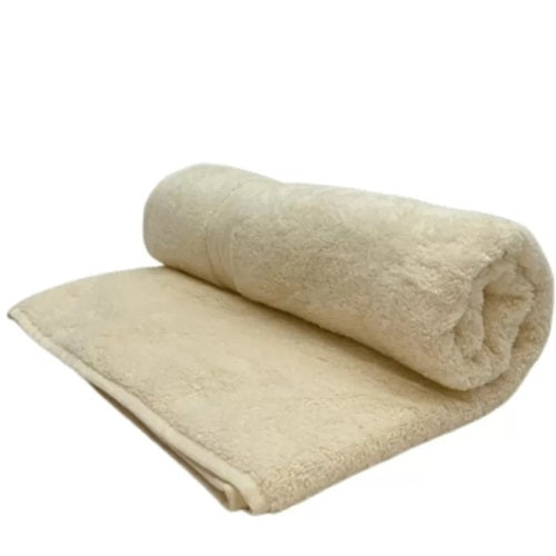 Home Essentials Bath Towel 70 x 140 Cm