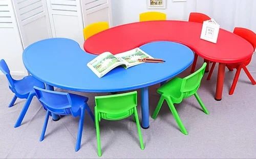 Aṣiwaju Kiddies Plastic Table +4 Strong S ijoko Ṣeto