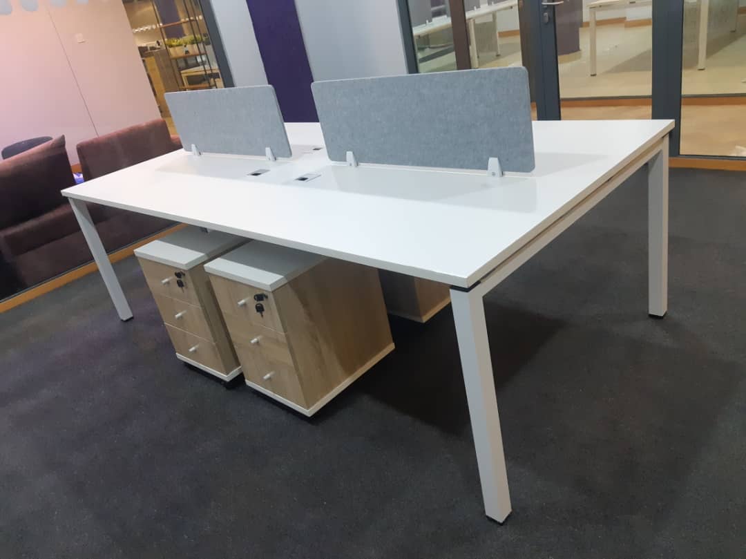 4-Man Workstation Home Office Garden | HOG-HomeOfficeGarden | HOG-Home.Office.Garden