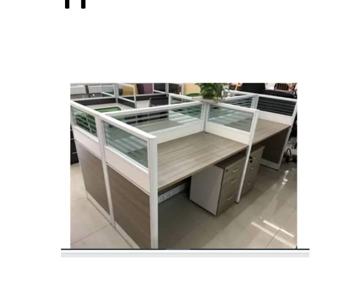 Affordable 4 Seater Cubicles Workstation