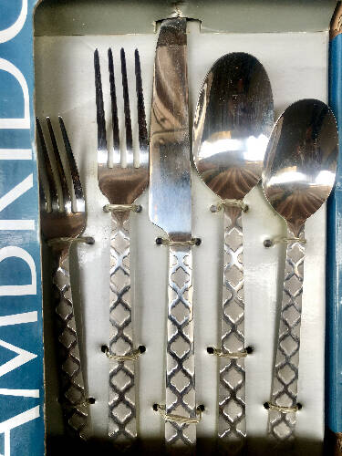 Home, Office, Garden online marketplace Cambridge 20 Piece Flatware Set Service for 4