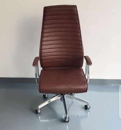 Brown Executive Swivel Chair-909B