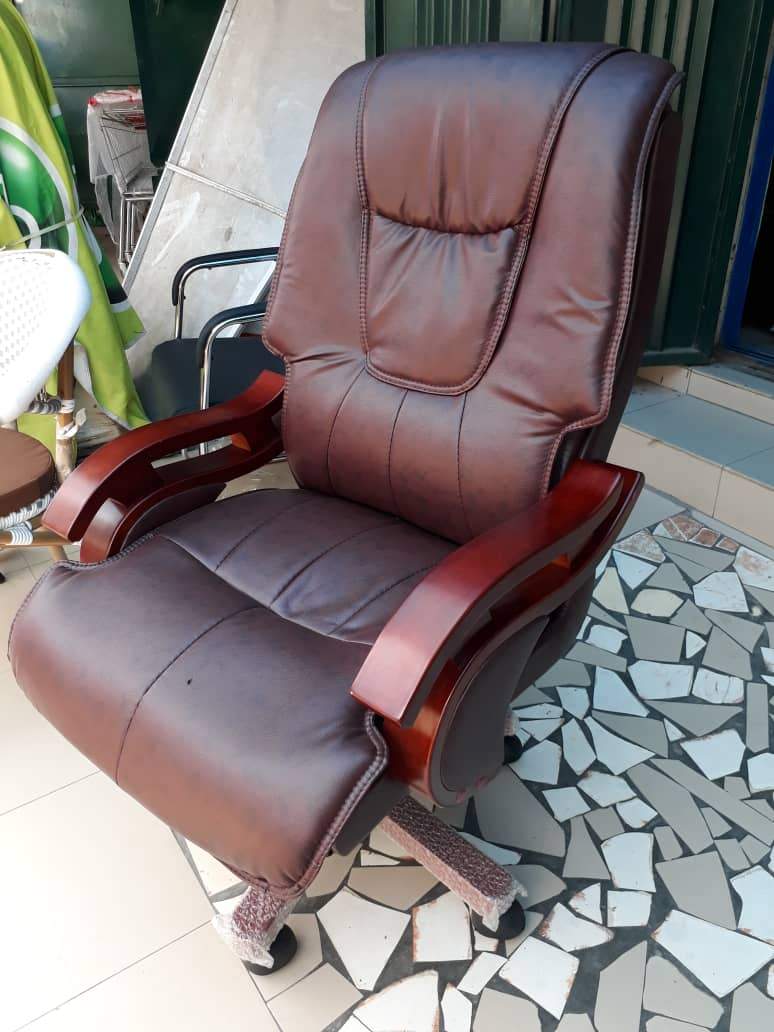 Brown Leather Chair-G9