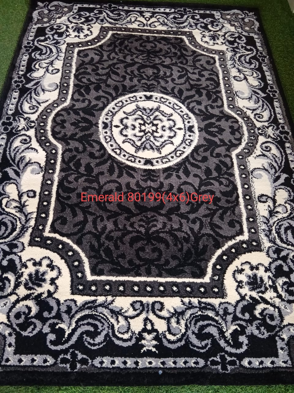 Centre Rug - 80199 Grey Emerald Series