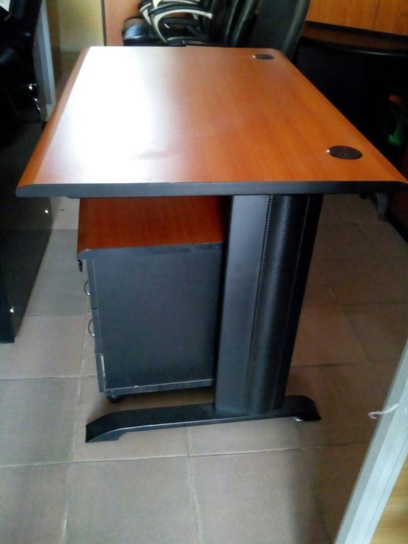 Cherry Desk with mobile drawer pedestal-4feet