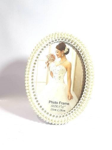 Cream Oval Picture frame