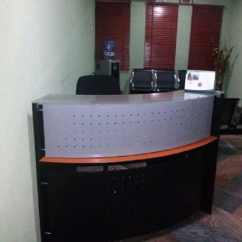 Crescent Reception Desk -1.4Mtrs