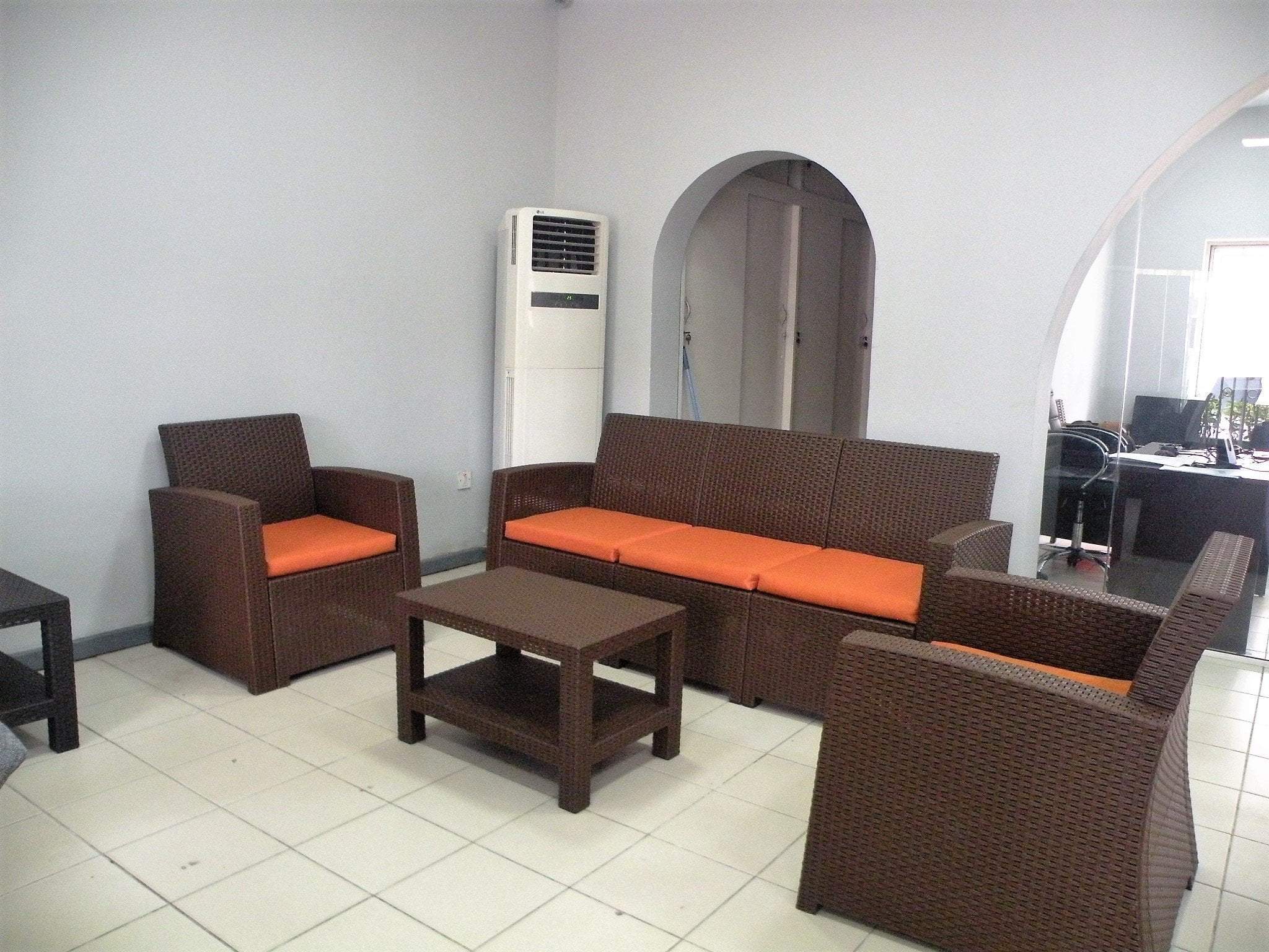 LUGANO Meta rọgbọkú Alaga + Timutimu