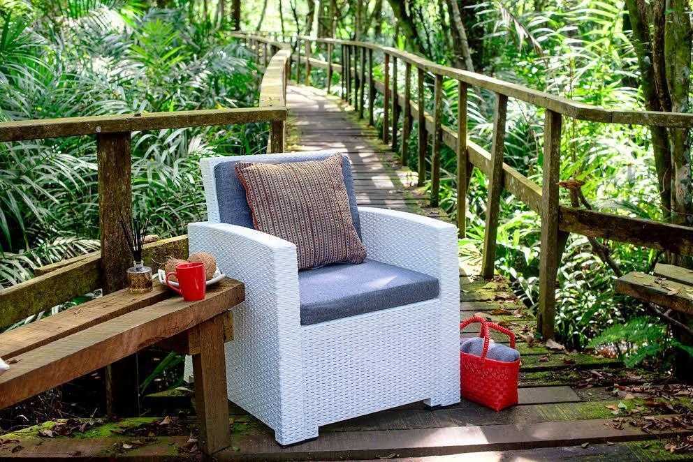 LUGANO White Lounge + Seat Cushions