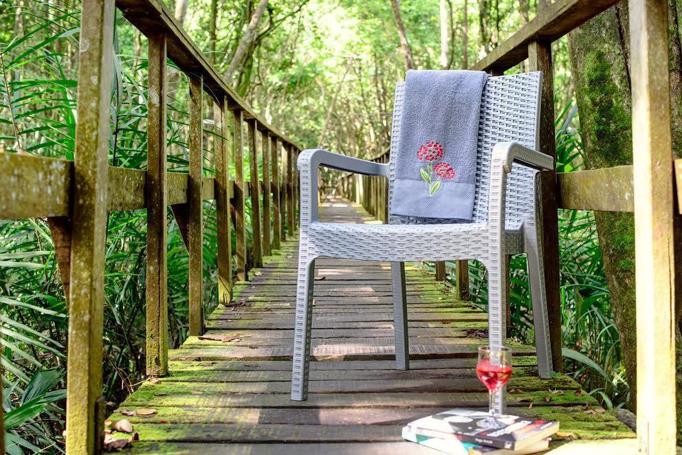 Malibu Arm Chair without cushion