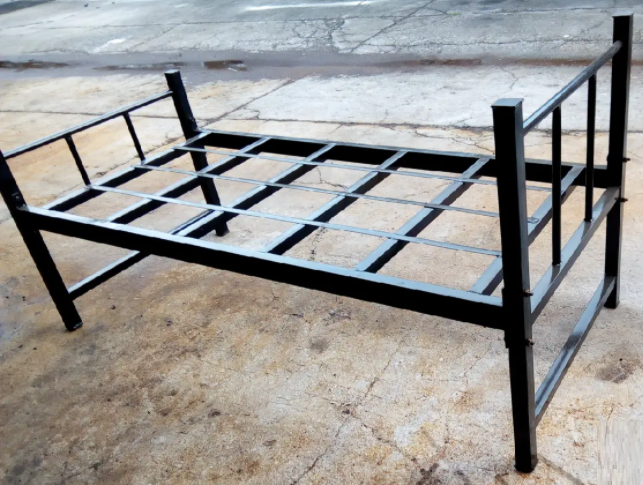 METAL BED 6 x 4.5ft Home Office Garden | HOG-HomeOfficeGarden | online marketplace