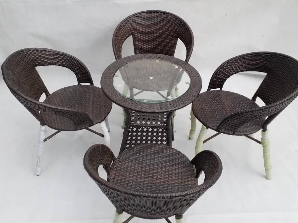 Outdoor Rattan Patio Table + 4 Chairs