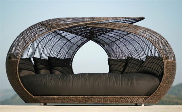 Spartan Outdoor Wicker Pod