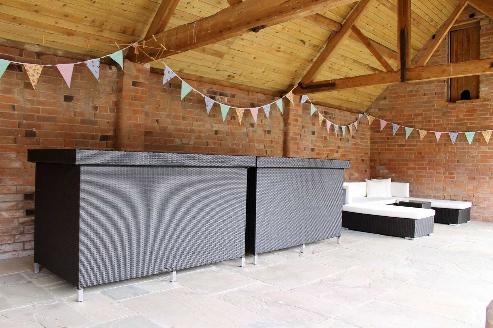 Ara Rattan ita gbangba Bar Counter