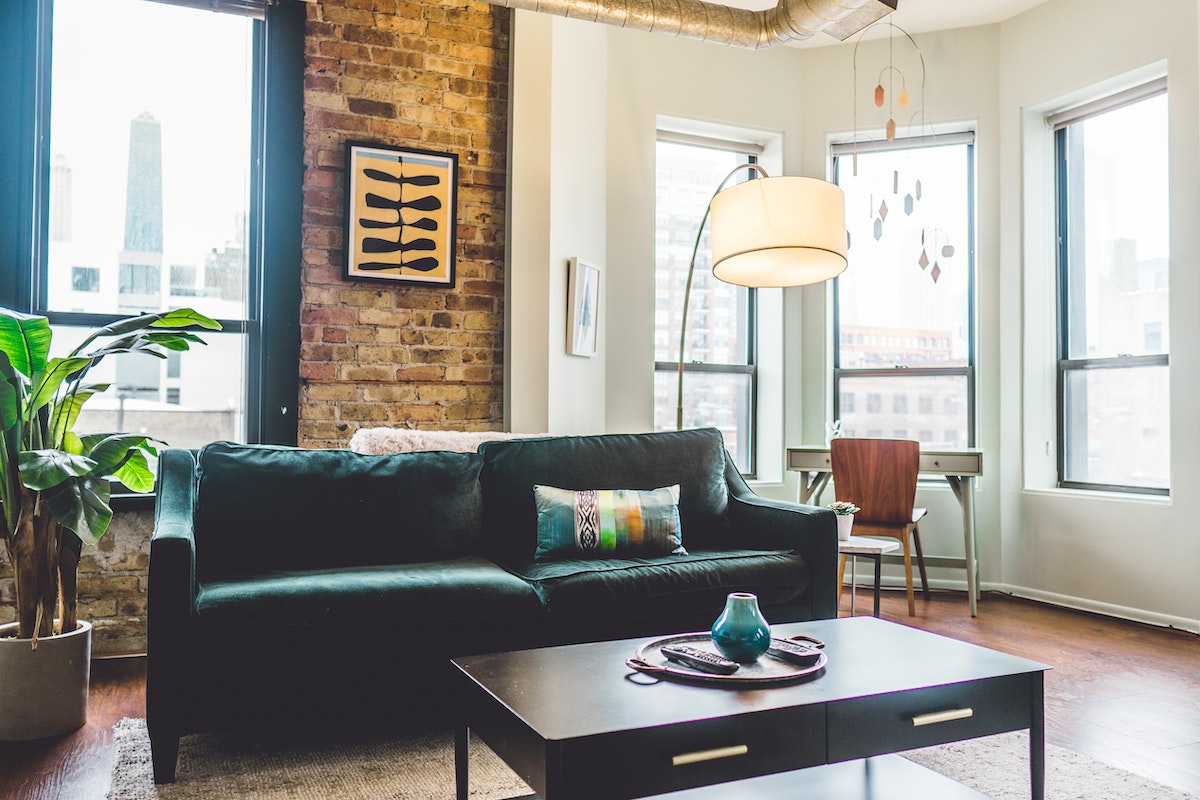 HOG ideas on how to decorate  your coffee table