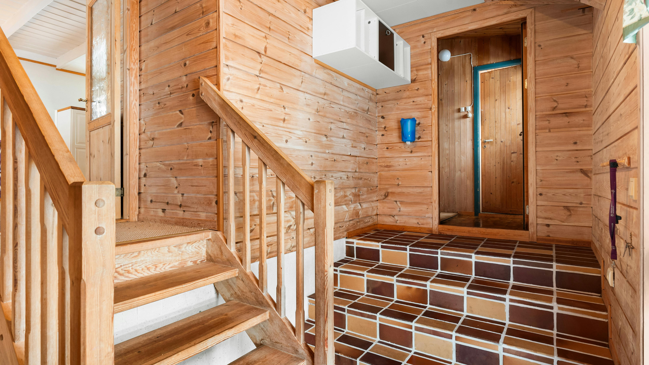 Wood Chandeliers: Bringing Organic Warmth Into Modern Interiors