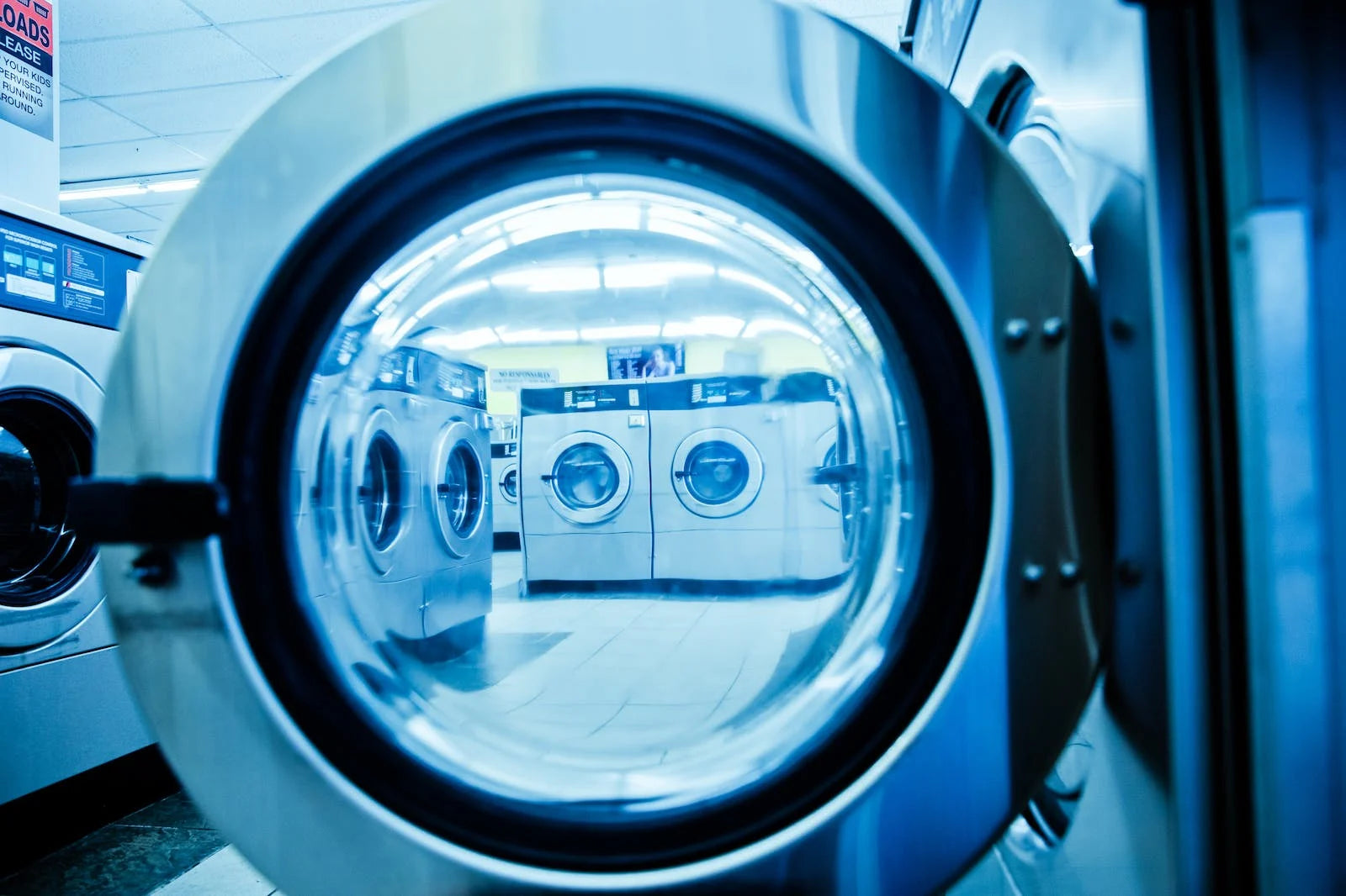 Convenience and Cleanliness: Exploring the Benefits of Laundromats