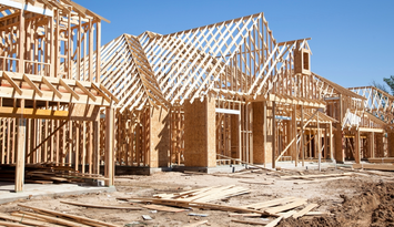 How can you avoid common mistakes during a custom home build?