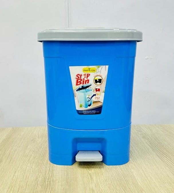 Papilon Plastic Pedal Waste Bin 30LTR