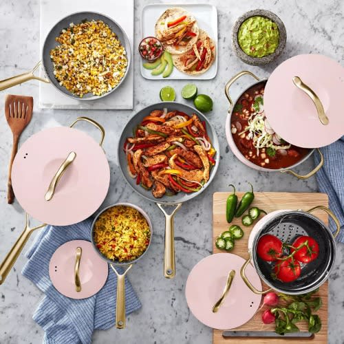 Member's Mark Modern Ceramic Cookware Set - 11-piece - Pink