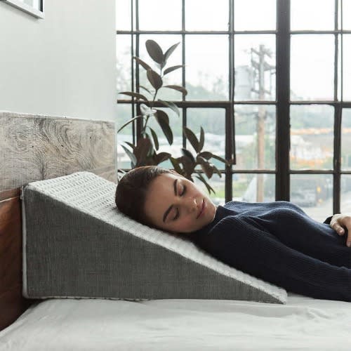 Brentwood Home 10" Whitney Wedge Bed Pillow - Cooling Gel Memory Foam. Home Office Garden | HOG-HomeOfficeGarden | online marketplace