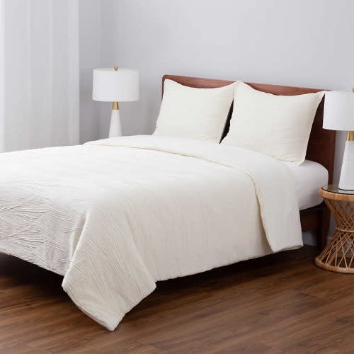 Berkshire Life Pleated Wave 3- Piece Ivory Comforter Set - Queen. Home Office Garden | HOG-HomeOfficeGarden | online marketplace