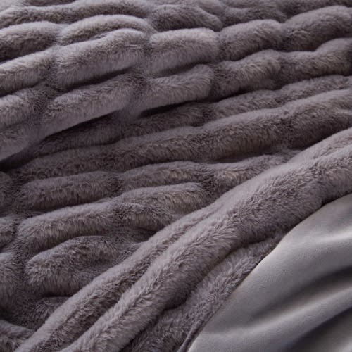 Berkshire Collection Faux Fur Plush Throw Blanket - 60"x70"- Gray. Home Office Garden | HOG-HomeOfficeGarden | online marketplace