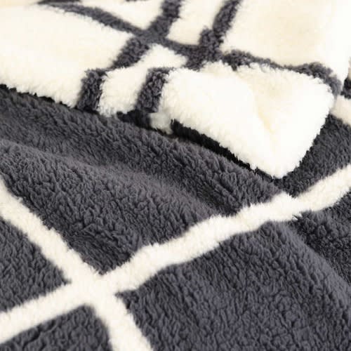 Life Comfort Reversible Sherpa Fleece Blanket. Home Office Garden | HOG-HomeOfficeGarden | online marketplace