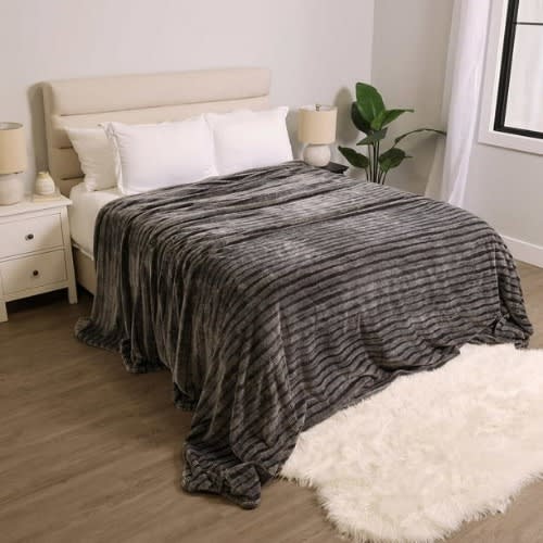 Life Comfort Jumbo Family Blanket - Gray. Home Office Garden | HOG-HomeOfficeGarden | online marketplace