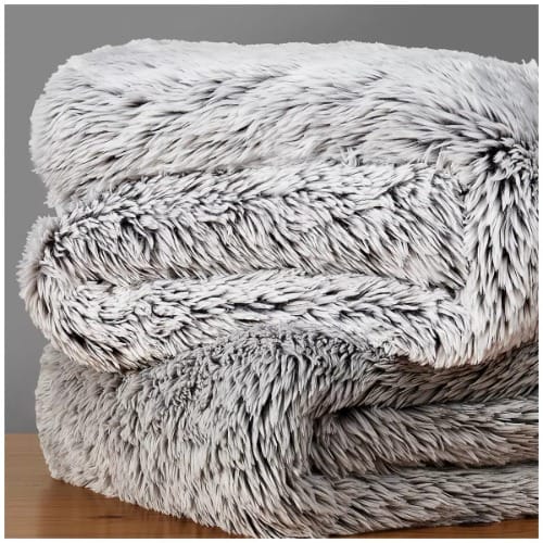 Frye Arctic Luxe Faux Fur Throw Blanket - 60" X 70". Home Office Garden | HOG-HomeOfficeGarden | online marketplace