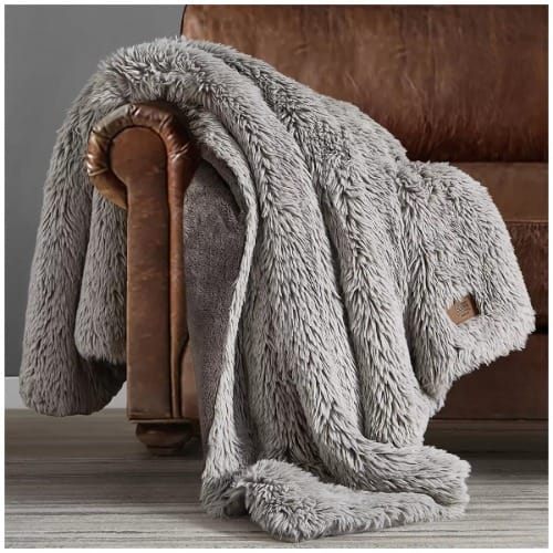 Frye Arctic Luxe Faux Fur Throw Blanket - 60" X 70". Home Office Garden | HOG-HomeOfficeGarden | online marketplace