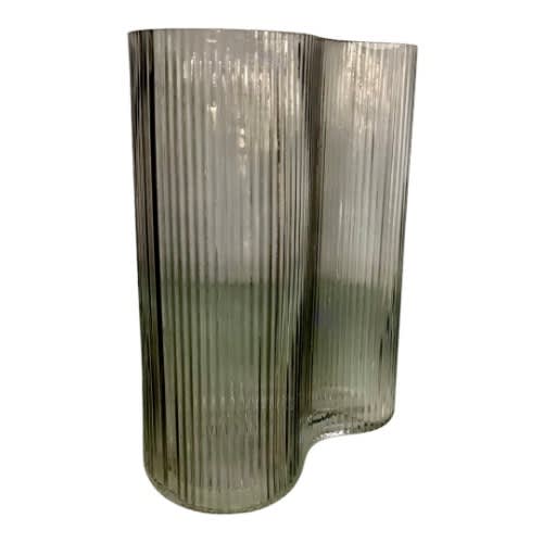 Nordic Modern Style Vertical Transparent Glass Flower Vase - 10". Home Office Garden | HOG-HomeOfficeGarden | online marketplace