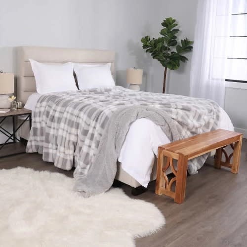 Life Comfort Reversible Sherpa Plush Fleece Blanket 94” X 108” Fits King Or Queen Bed. Home Office Garden | HOG-HomeOfficeGarden | online marketplace