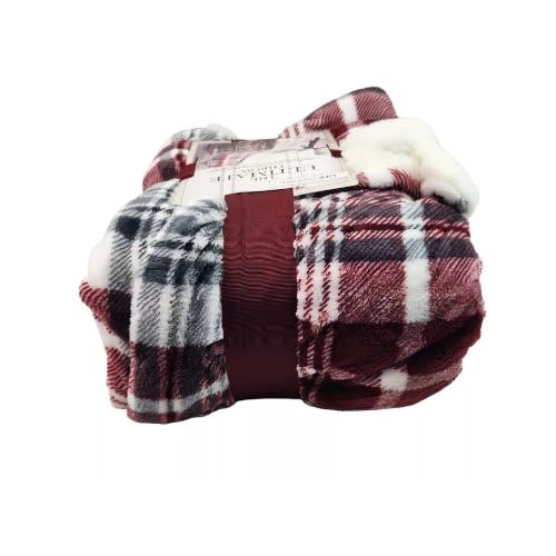 Life Comfort Ultimate Sherpa Faux Fur Throw - Red Plaid - 60'' X 70''. Home Office Garden | HOG-HomeOfficeGarden | online marketplace