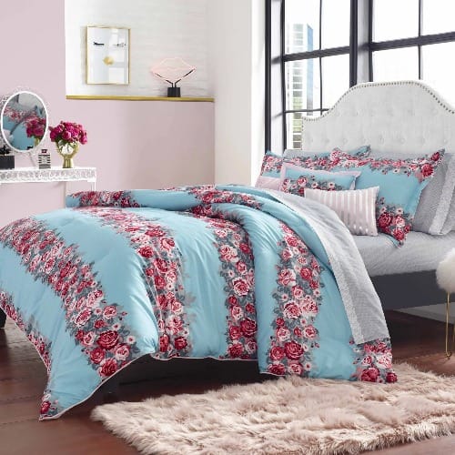 Betsey Johnson Floral Microfiber Plain Weave Washable Comforter Sets- Full/queen